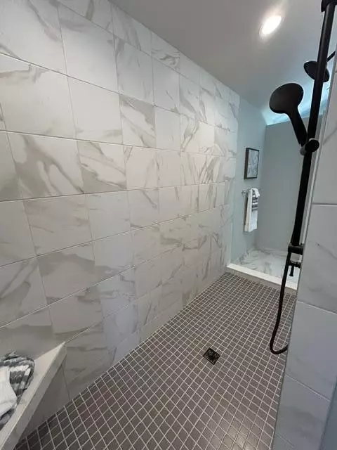 Bath - 11730 Hillside, Dexter, MI 48130 photo 7 of 10