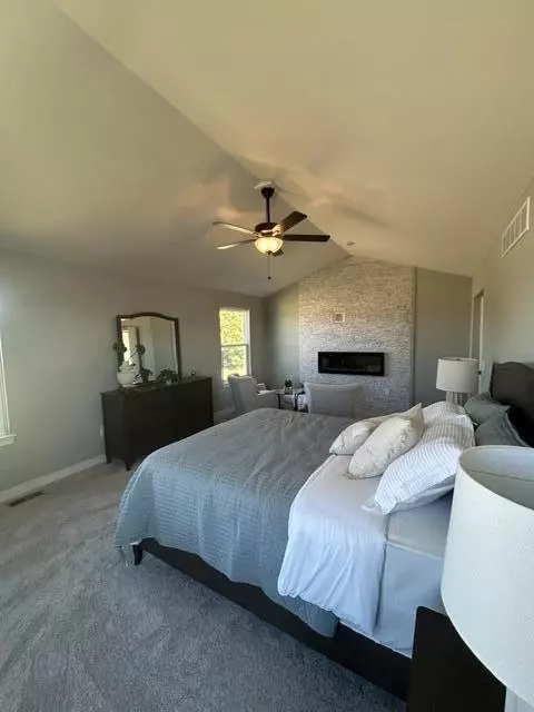 Bedroom - 11730 Hillside, Dexter, MI 48130 photo 4 of 6