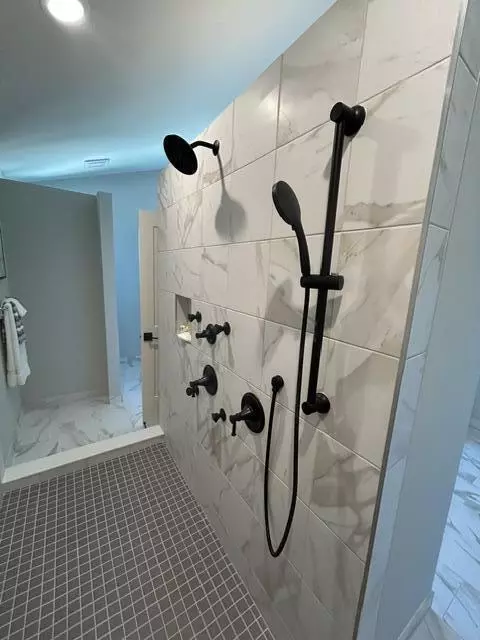 Bath - 11730 Hillside, Dexter, MI 48130 photo 6 of 10