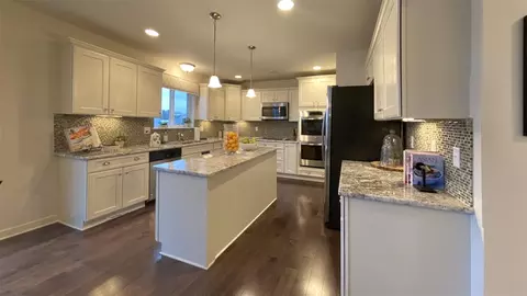 Kitchen - 11730 Hillside, Dexter, MI 48130 photo 4 of 4