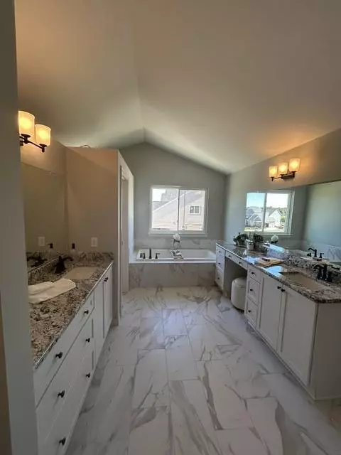 Bath - 11730 Hillside, Dexter, MI 48130 photo 10 of 10