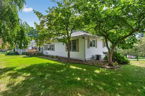 Exterior - 1521 Jericho, Jackson, MI 49203 photo 7 of 14