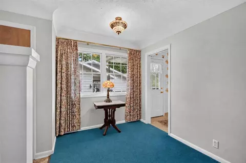 Entry Way - 1521 Jericho, Jackson, MI 49203 photo 2 of 2