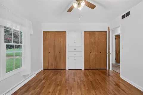 Bedroom - 1521 Jericho, Jackson, MI 49203 photo 2 of 7