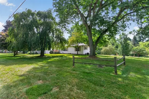 Exterior - 1521 Jericho, Jackson, MI 49203 photo 6 of 14
