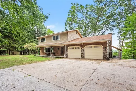 127 E Maple, Fruitport, MI 49415
