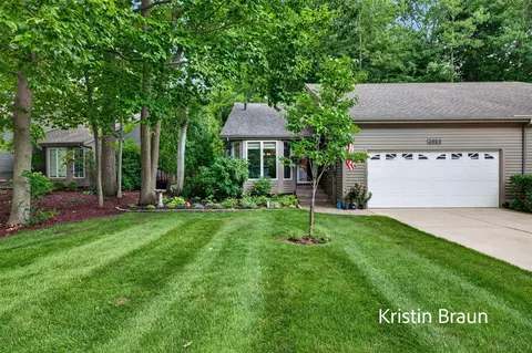 3694 Arborway, Norton Shores, MI 49441