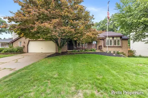 1687 Oakvale, Wyoming, MI 49519