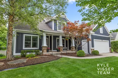 1622 Amberley, East Grand Rapids, MI 49506