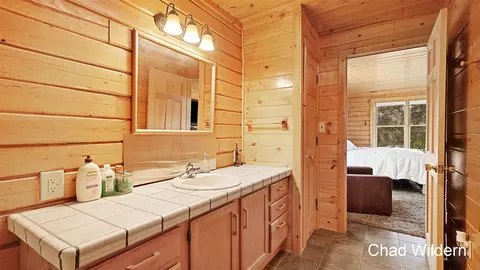 Bath - 7200 Knapp, Ada, MI 49301 photo 2 of 4