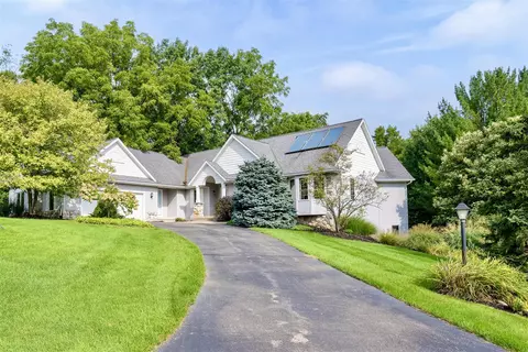 6211 Royalton, Caledonia, MI 49316