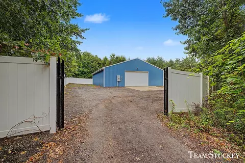 5732 Tracy, Update, MI 48834 photo 2