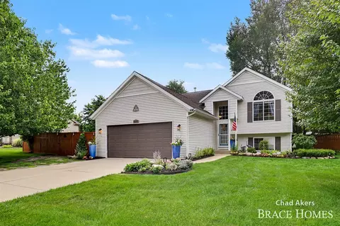 6876 Northway, Rockford, MI 49341