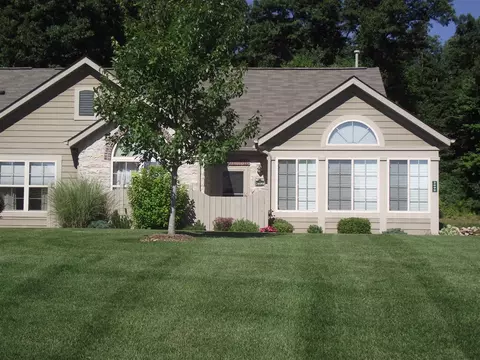 2699 Bluestone, Kalamazoo, MI 49009
