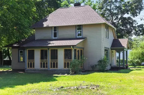 2213 Olmstead, Kalamazoo, MI 49001