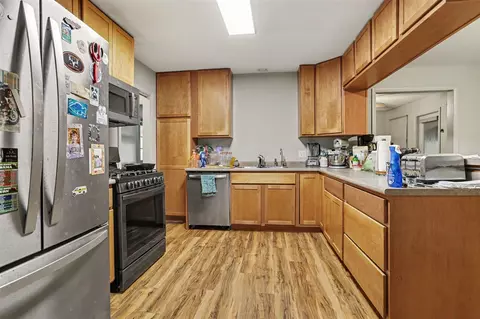 Kitchen - 15132 E Augusta, Augusta, MI 49012 photo 2 of 3