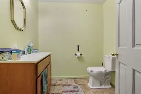 Bath - 15132 E Augusta, Augusta, MI 49012 photo 3 of 4