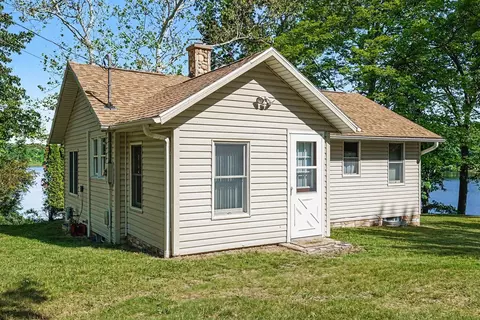 14516 Lilly Lk, Jones, MI 49061