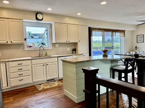 Kitchen - 5455 E 112th, Grant, MI 49327 photo 4 of 6