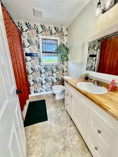 Bath - 5455 E 112th, Grant, MI 49327 photo 3 of 5