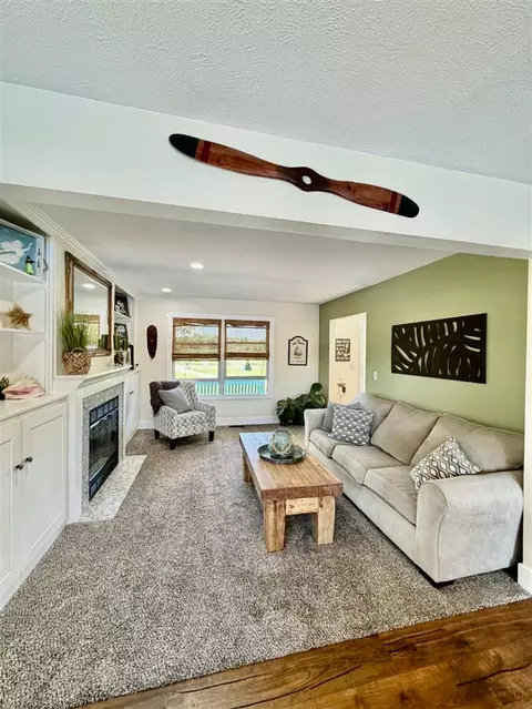 Living - 5455 E 112th, Grant, MI 49327 photo 2 of 6