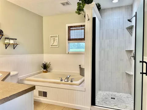 Bath - 5455 E 112th, Grant, MI 49327 photo 1 of 5