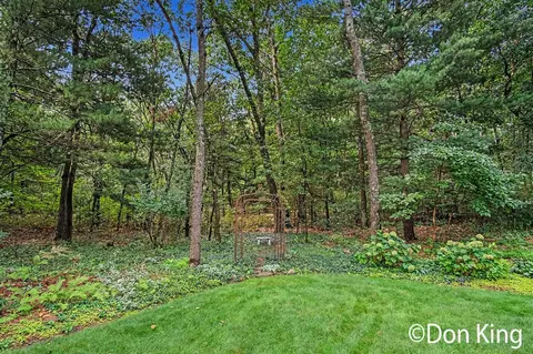 Exterior - 9020 Bailey, Ada, MI 49301 photo 9 of 17