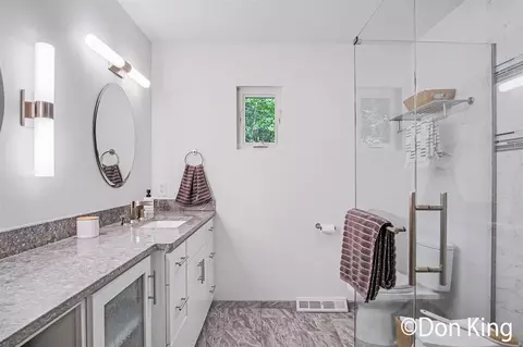 Bath - 9020 Bailey, Ada, MI 49301 photo 1 of 3