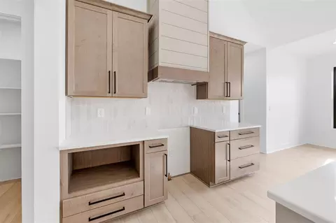 Kitchen - 7997 Bergin, Howell, MI 48843 photo 3 of 3