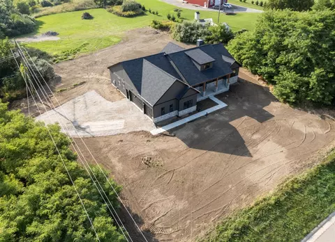 View/Area - 7997 Bergin, Howell, MI 48843 photo 4 of 5