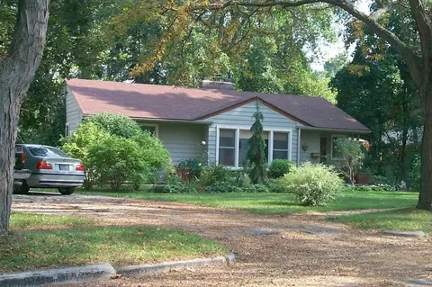 120 Clardale, Chelsea, MI 48118
