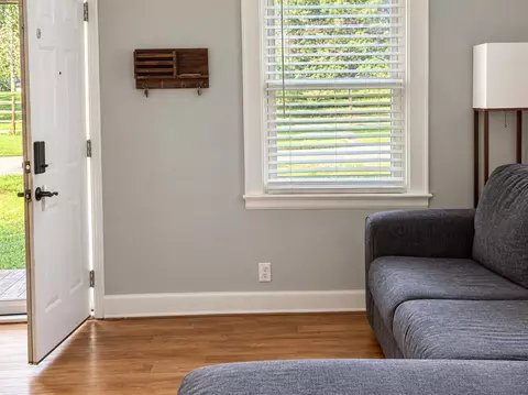 Entry Way - 3039 Overhill, Jackson, MI 49203 photo 1 of 2
