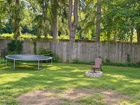Exterior - 3039 Overhill, Jackson, MI 49203 photo 5 of 5