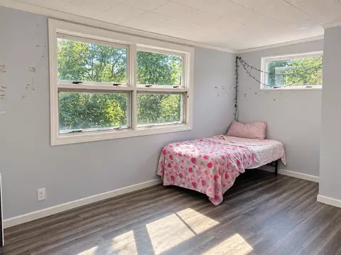 Bedroom - 3039 Overhill, Jackson, MI 49203 photo 8 of 9