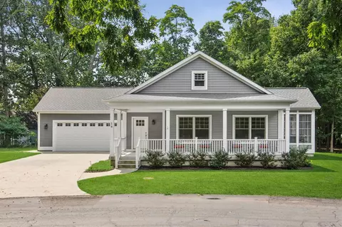 556 N N Shr #14, South Haven, MI 49090