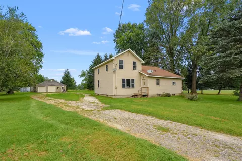39264 W Red Arrow, Paw Paw, MI 49079