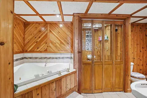 Bath - 10457 S Gordon, Grant, MI 49327 photo 4 of 5