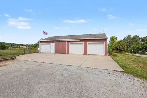 Exterior - 10457 S Gordon, Grant, MI 49327 photo 4 of 7