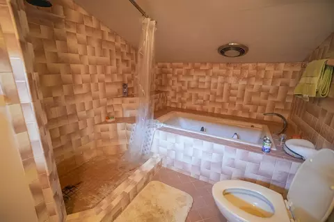 Bath - 5260 N Hockaday, Gladwin, MI 48624 photo 4 of 4