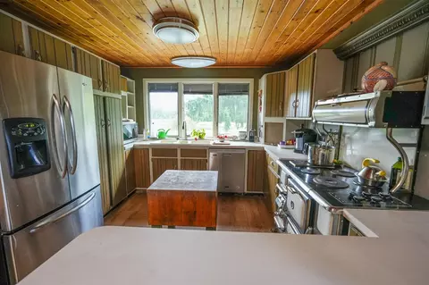 Kitchen - 5260 N Hockaday, Gladwin, MI 48624 photo 3 of 4