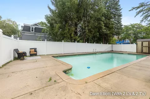 Exterior - 223 S Pearl, Belding, MI 48809 photo 8 of 9