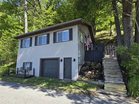 601 W Baldwin Lk, Greenville, MI 48838