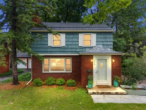 314 Mark Hannah, Ann Arbor, MI 48103