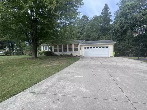 1311 Crescent, Greenville, MI 48838