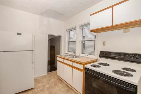 Kitchen - 209 E Mount Hope, Lansing, MI 48910 photo 2 of 2