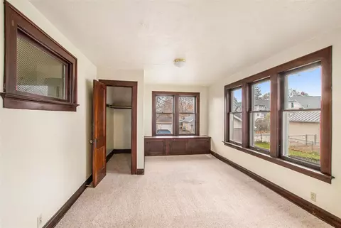 Bedroom - 209 E Mount Hope, Lansing, MI 48910 photo 1 of 2