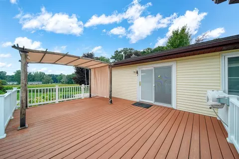 Exterior - 1829 N Sandstone, Jackson, MI 49201 photo 4 of 17