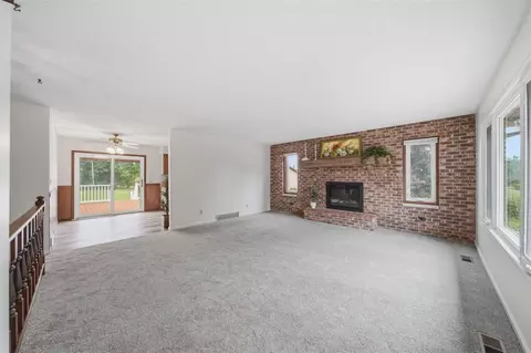 Living - 1829 N Sandstone, Jackson, MI 49201 photo 1 of 6