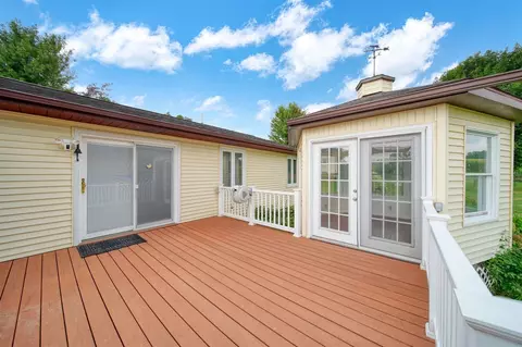 Exterior - 1829 N Sandstone, Jackson, MI 49201 photo 11 of 17