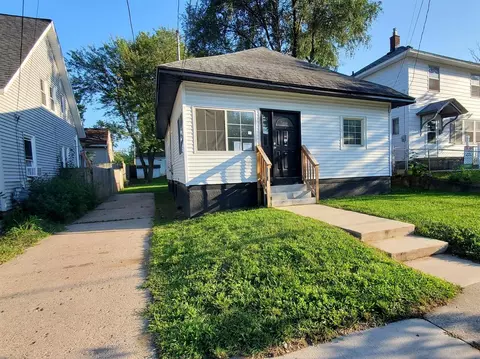 1106 Dickinson, Grand Rapids, MI 49507